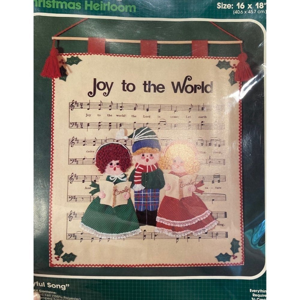 VINTAGE Bucilla 82014 jeweled wall hanging 18 x 16 unopened.